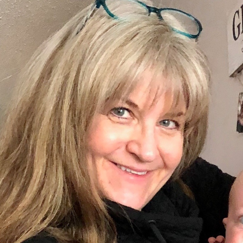 Meet your Posher, April